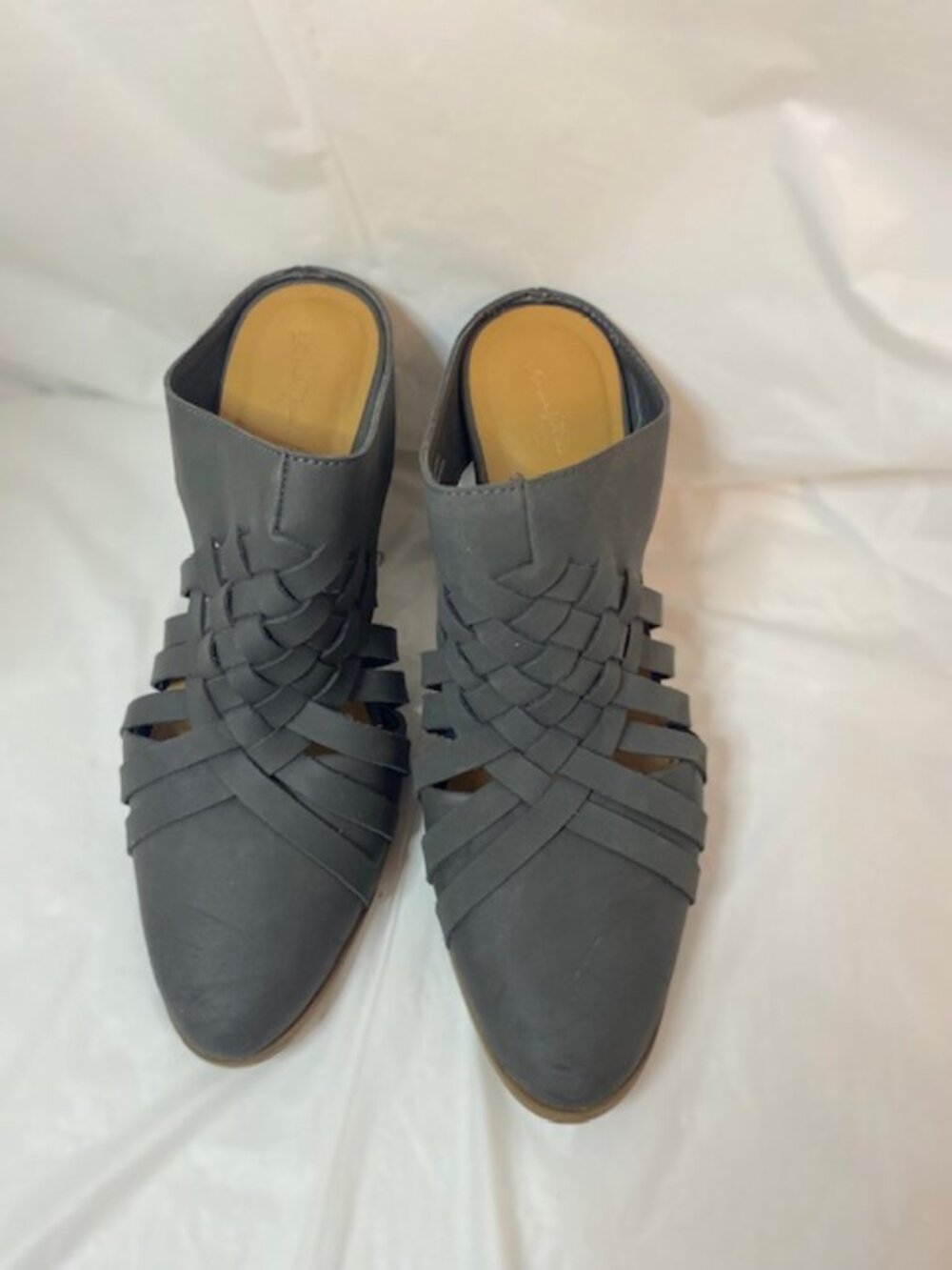 Universal Thread Women's Aiden Huarache Woven Heeled Mules – Gray (Size 10M)